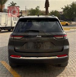 جیپ گراند شیرۆکی